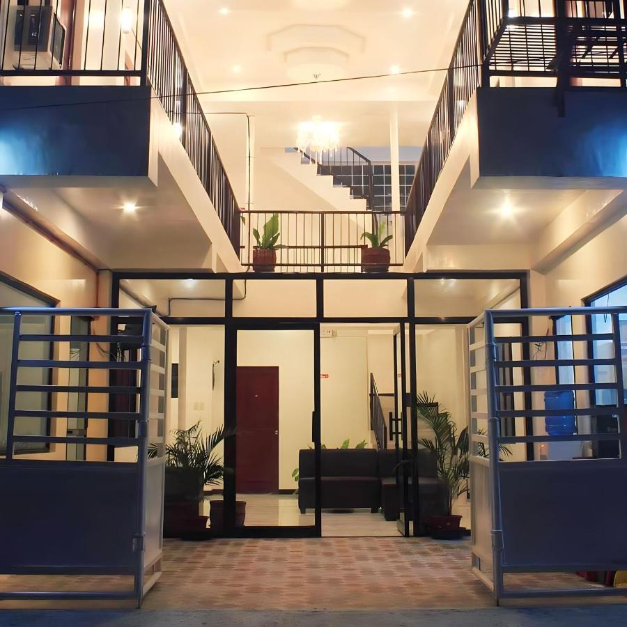 Luna Oslob Travellers Inn Buitenkant foto