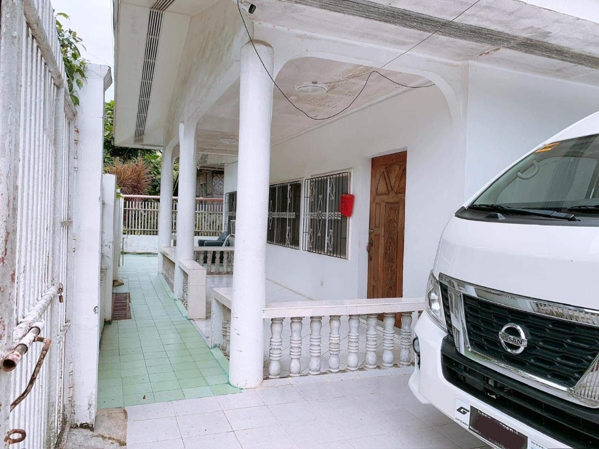 Luna Oslob Travellers Inn Buitenkant foto