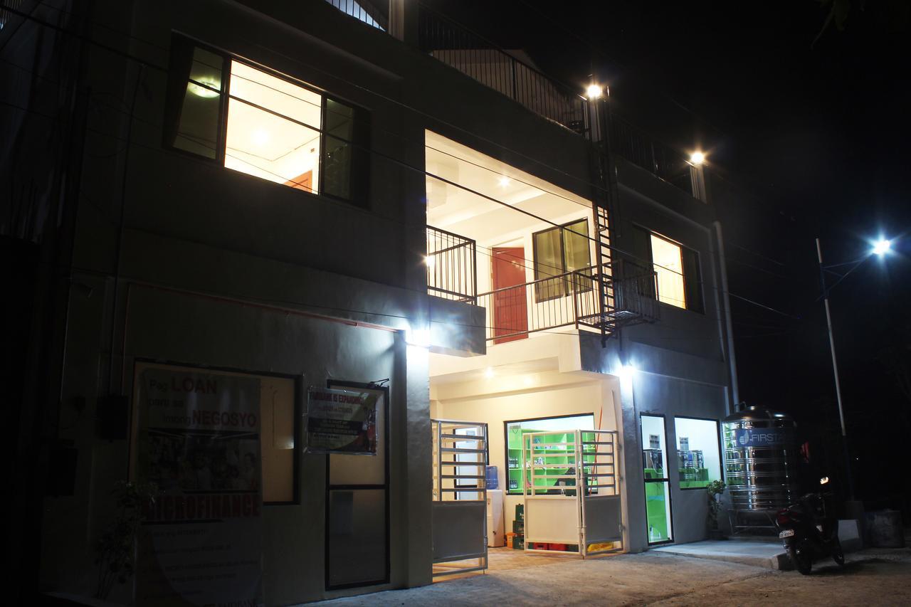 Luna Oslob Travellers Inn Buitenkant foto